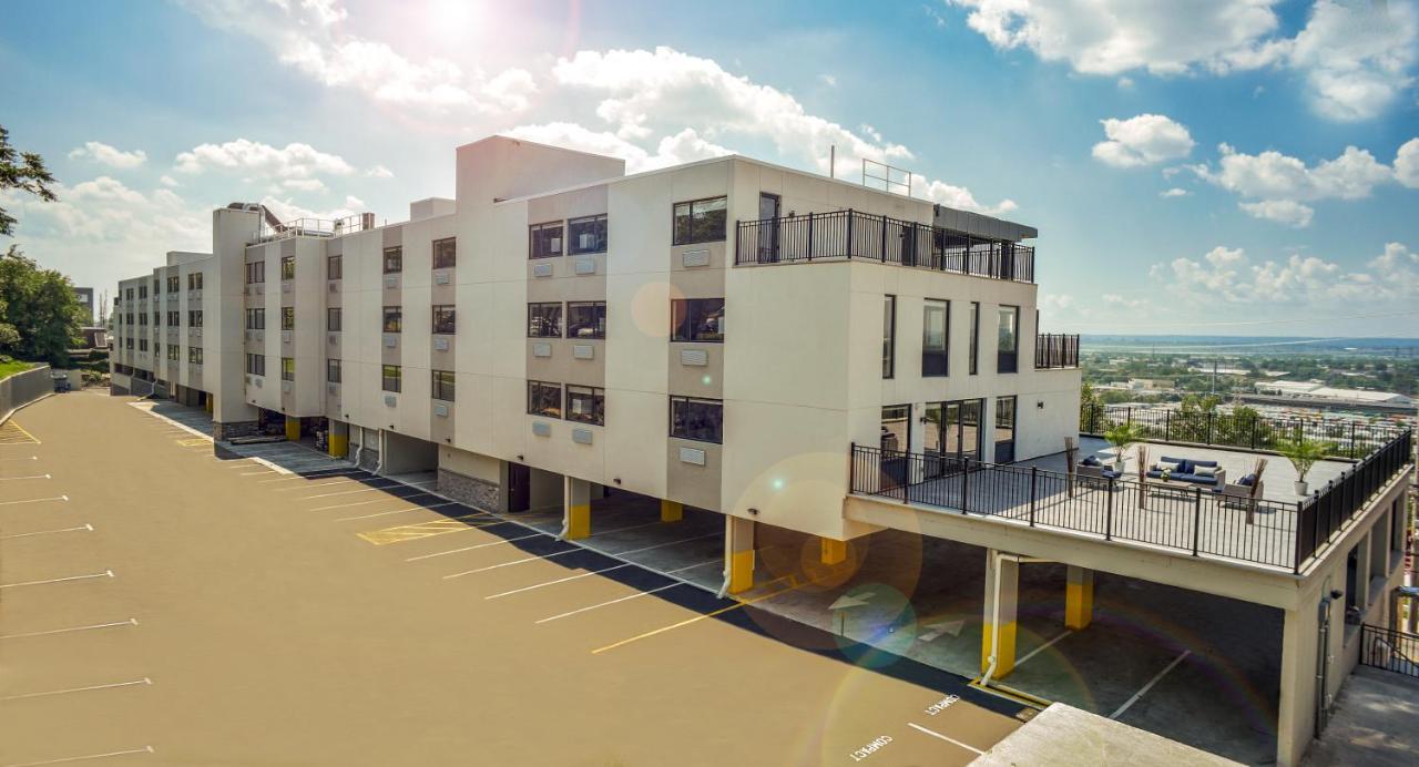 Отель Wyndham Garden North Bergen - Secaucus Экстерьер фото