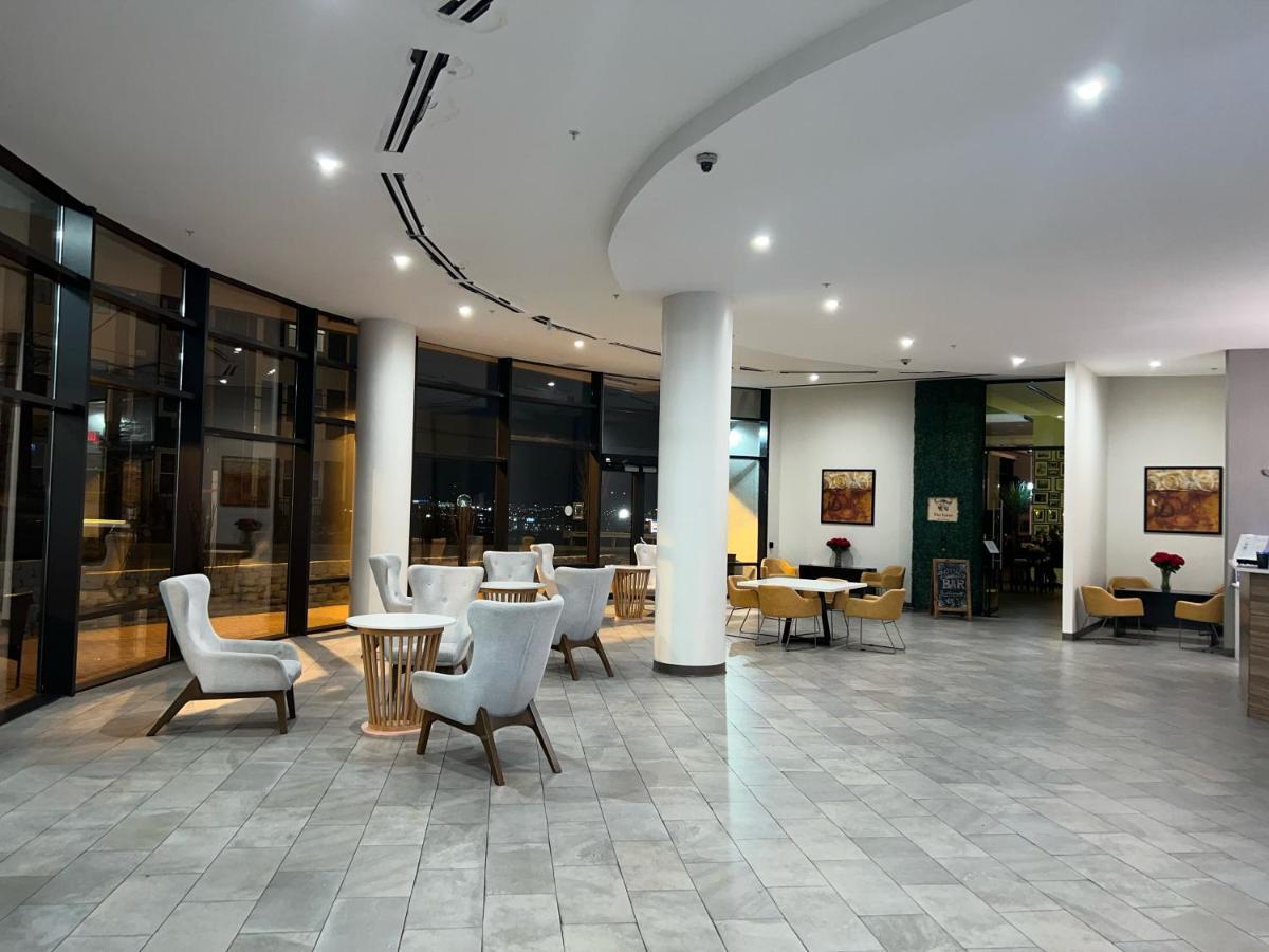 Отель Wyndham Garden North Bergen - Secaucus Экстерьер фото